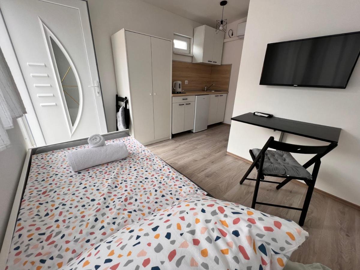 Guest House Kiwi Мостар Экстерьер фото